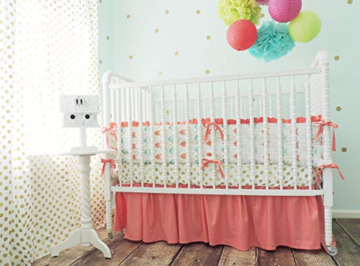 Tushies and Tantrums Boutique Crib Set, Arrow Theme